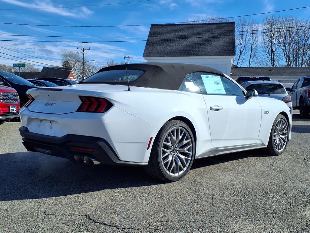 2025 Ford Mustang GT Premium Convertible photo 3
