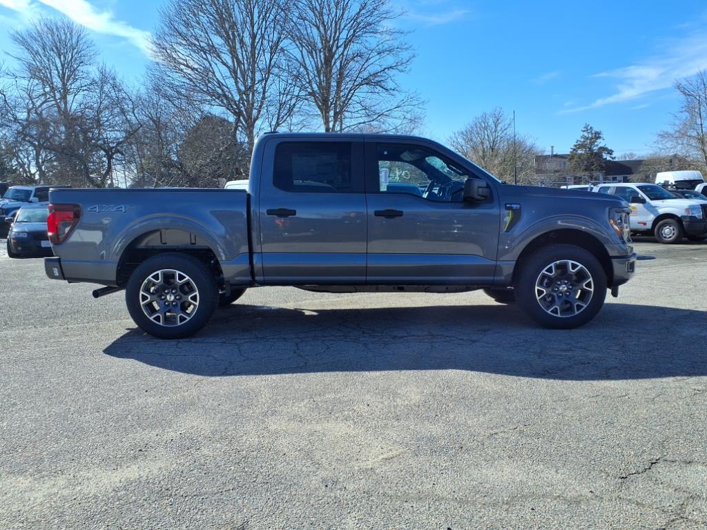 2025 Ford F-150 STX photo 4