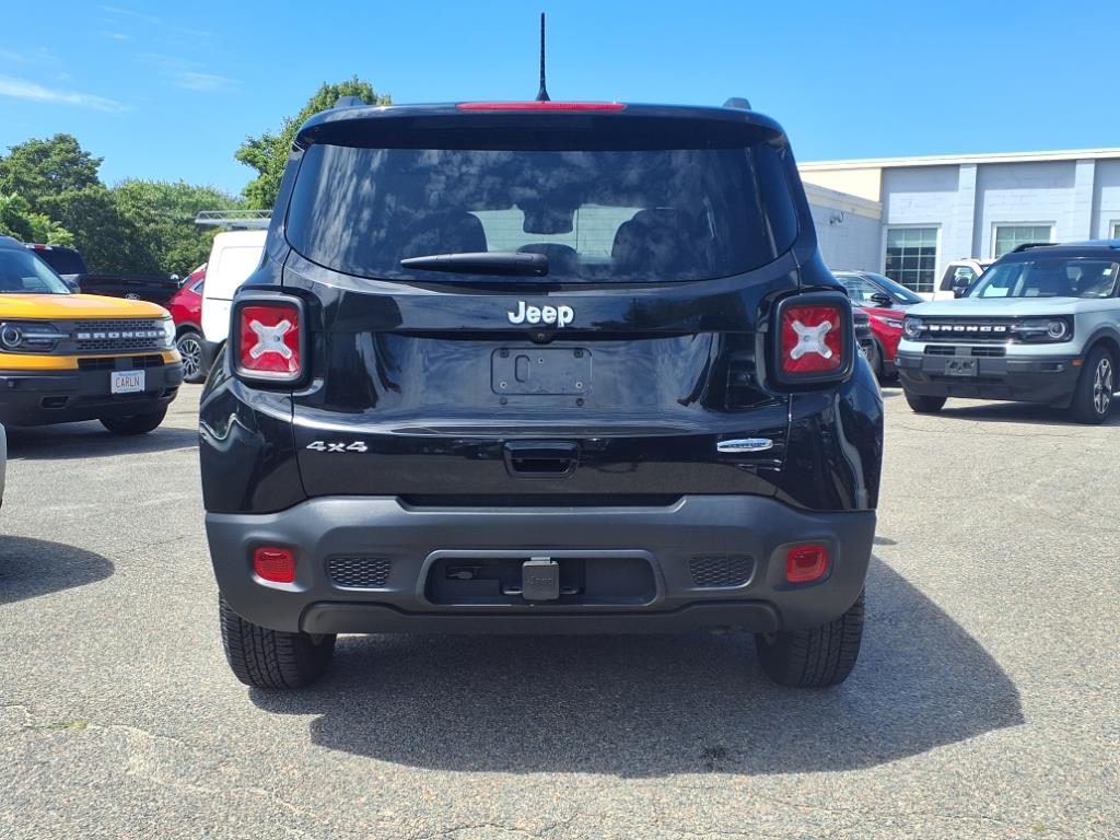 2021 Jeep Renegade Latitude photo 2
