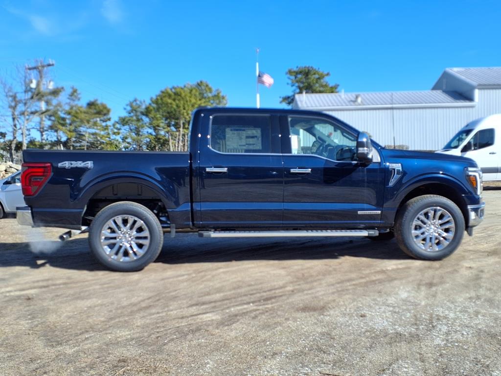 2025 Ford F-150 Lariat photo 3