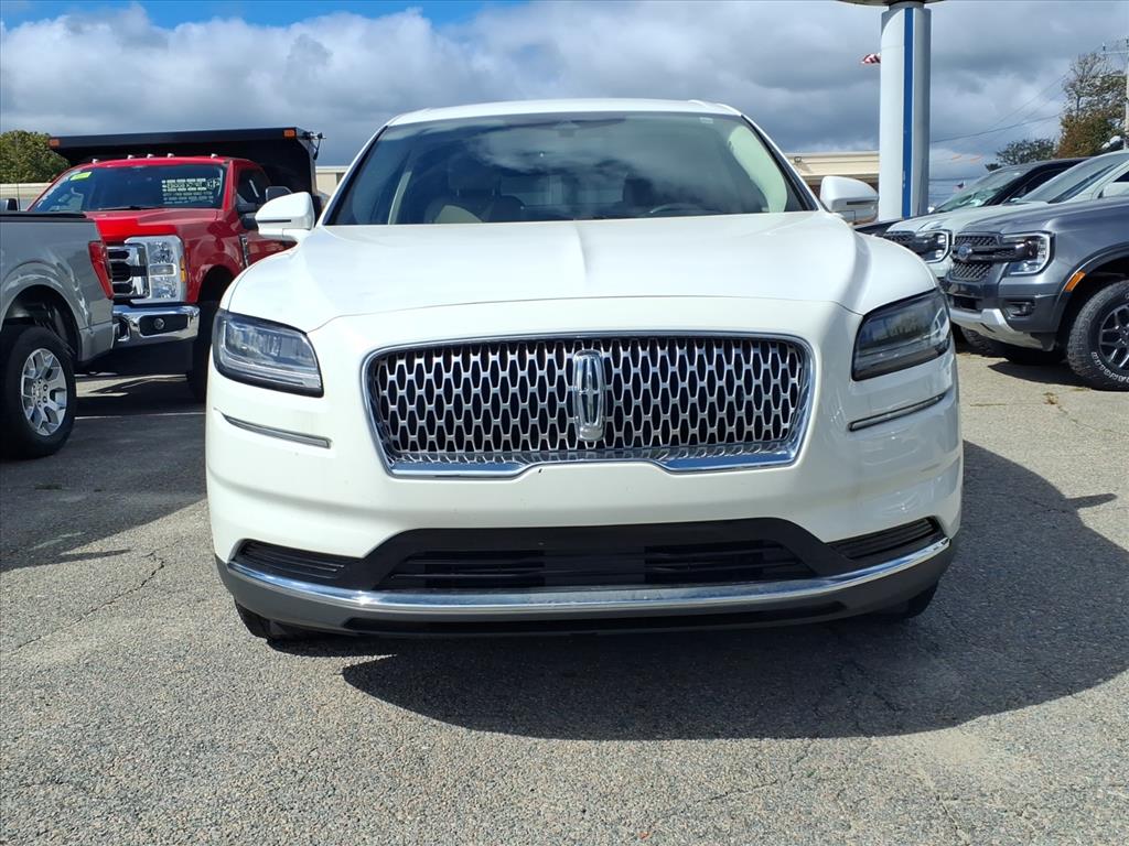 2022 Lincoln Nautilus Standard photo 2