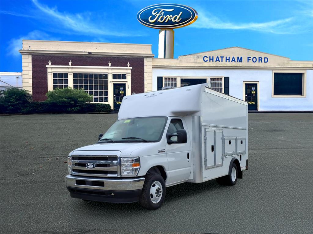 2026 Ford E-Series DRW E-350 Super Duty 158 in WB's photo