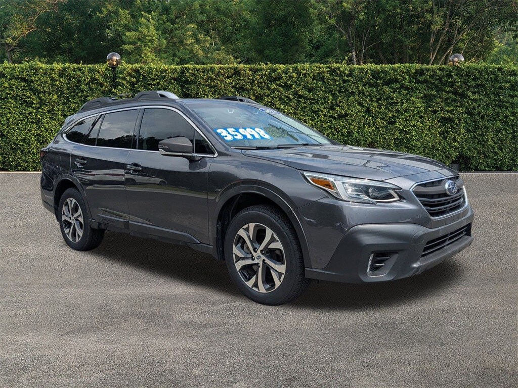 2022 Subaru Outback Touring photo 2