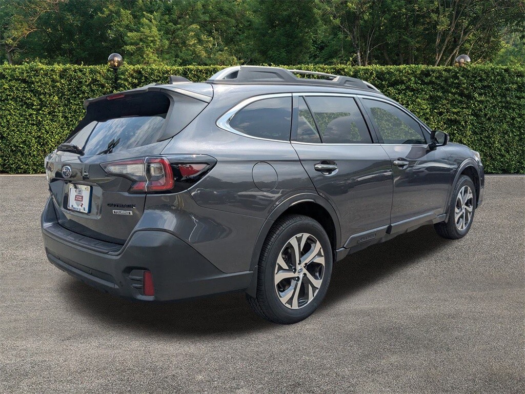 2022 Subaru Outback Touring photo 4