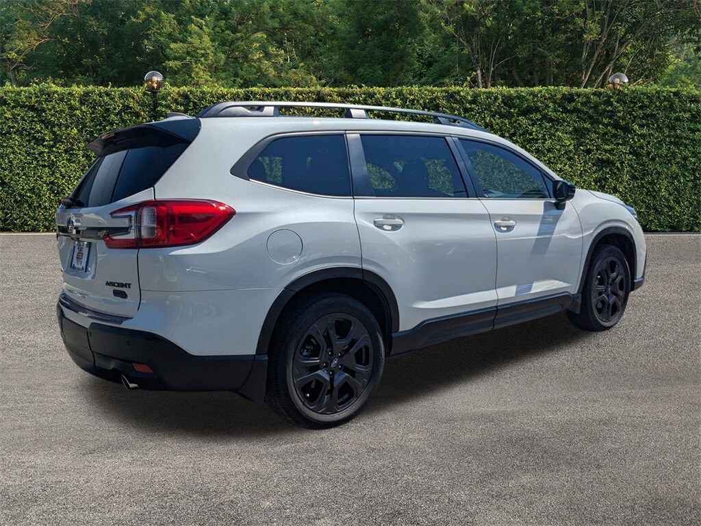 2024 Subaru Ascent Onyx Edition photo 4