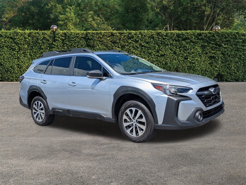 2025 Subaru Outback 2.5i photo 2