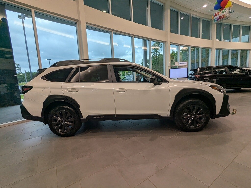 2025 Subaru Outback Onyx Edition photo 3