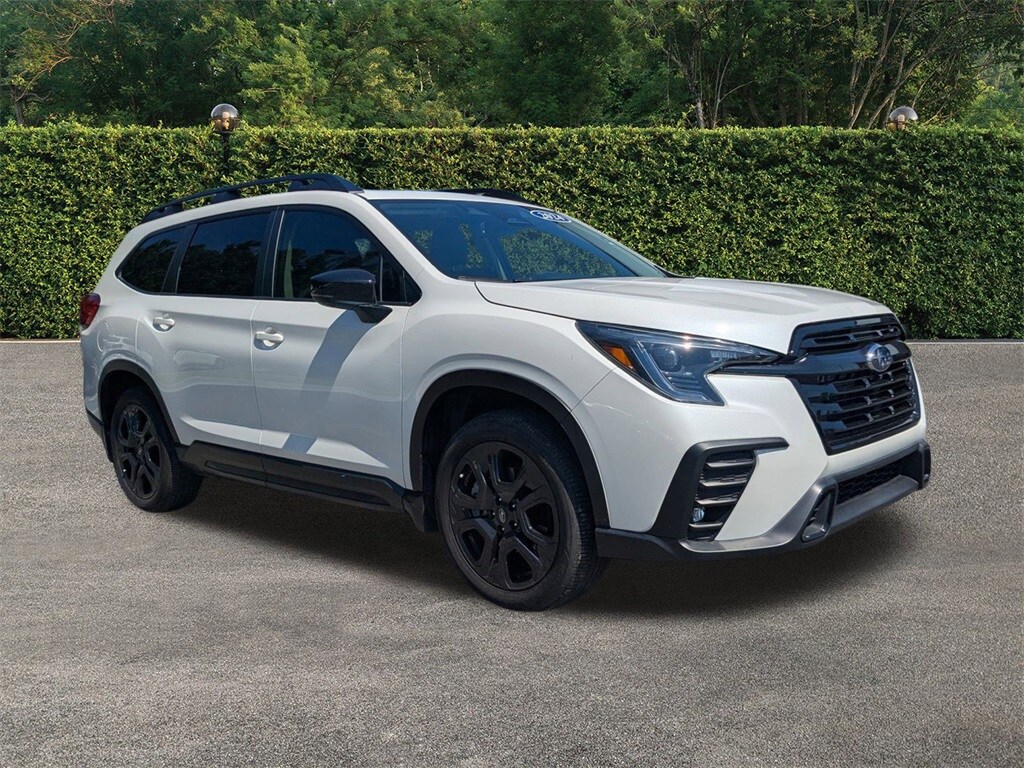 2024 Subaru Ascent Onyx Edition photo 2