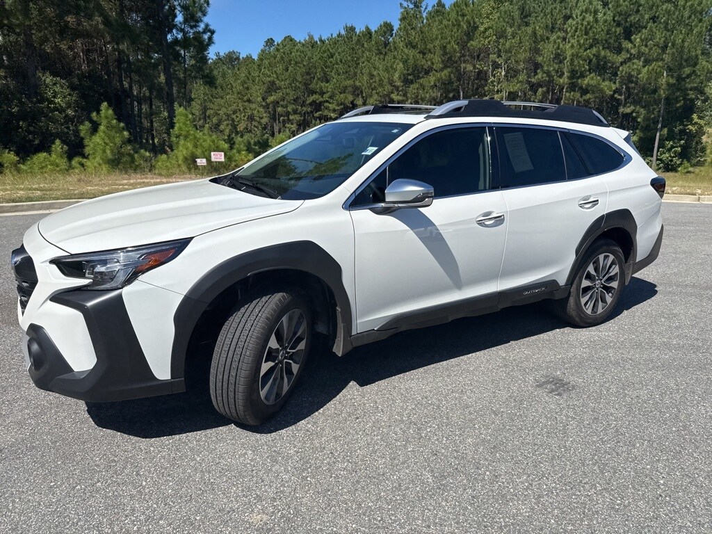 2025 Subaru Outback Touring XT photo 2