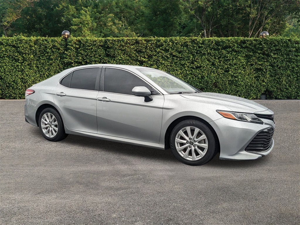 Used 2018 Toyota Camry LE with VIN JTNB11HK5J3030186 for sale in Pooler, GA