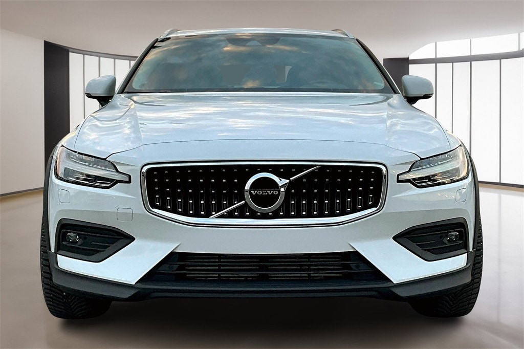 Used 2022 Volvo V60 Cross Country T5 Wagon