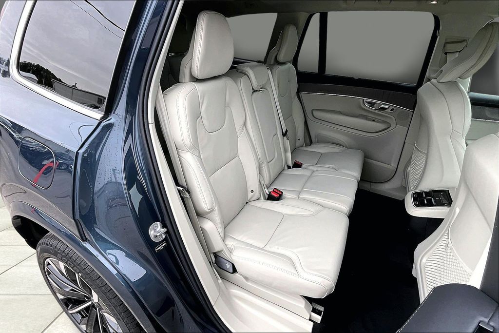 2026 Volvo XC90 Ultra - Photo 10
