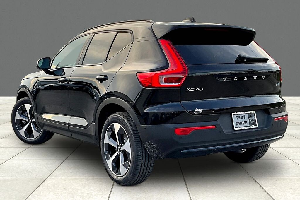Used 2026 Volvo XC40 B4 Plus SUV