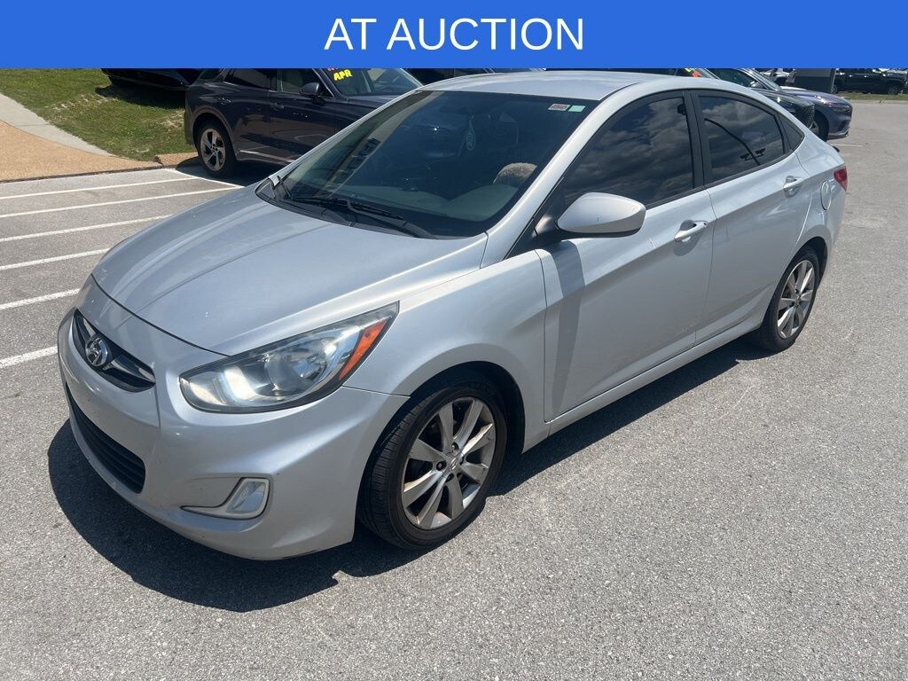 Used 2012 Hyundai Accent GLS Sedan