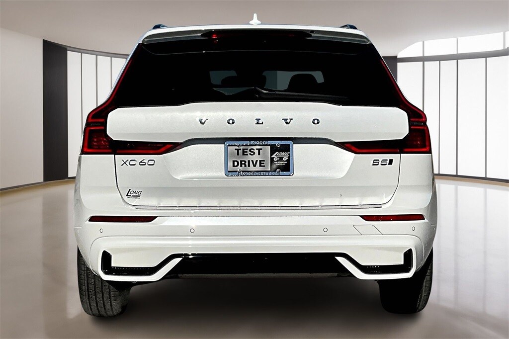 New 2026 Volvo XC60 B5 Plus SUV