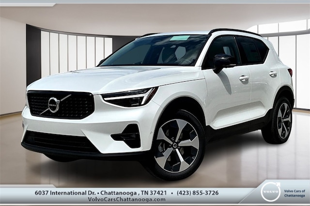 2026 Volvo XC40 B5 Plus AWD SUV