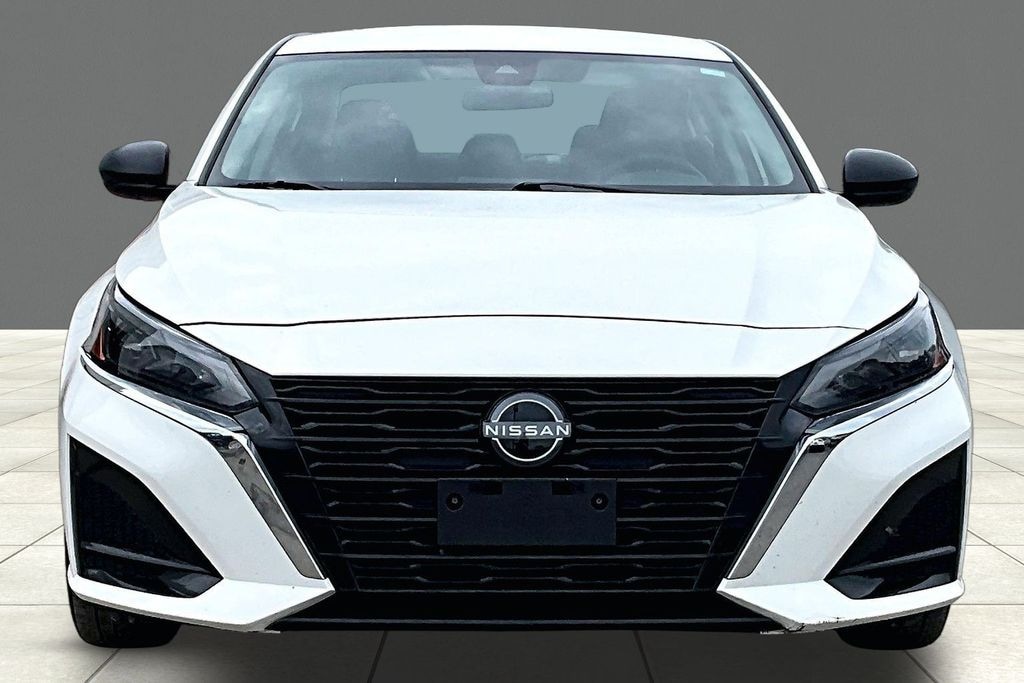 Used 2025 Nissan Altima 2.5 SV Sedan