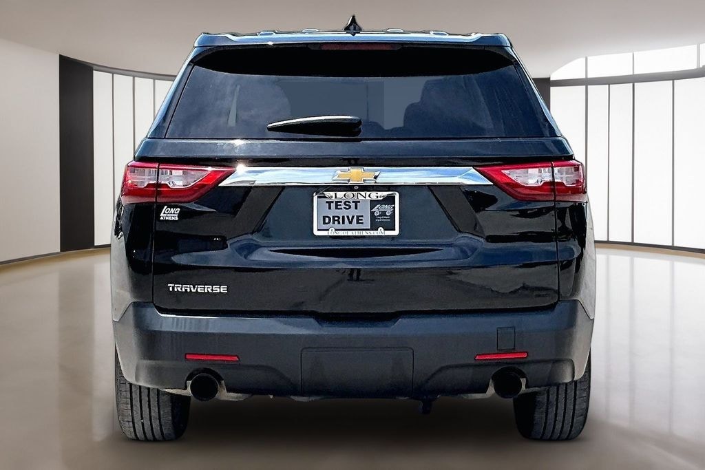 Used 2021 Chevrolet Traverse LS SUV