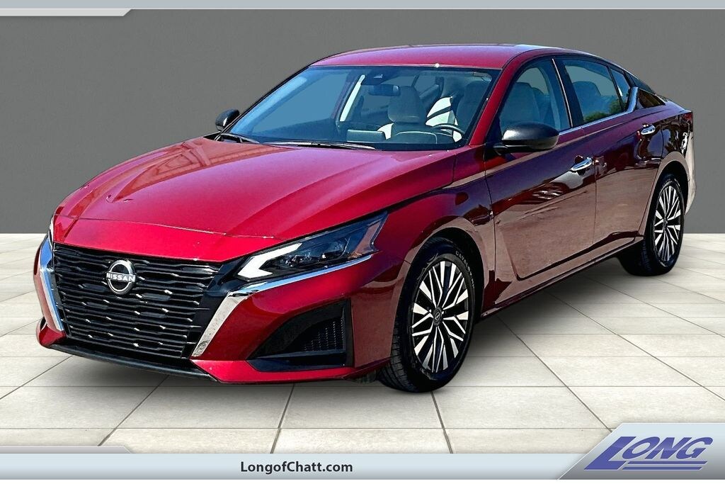 Used 2025 Nissan Altima 2.5 SV Sedan