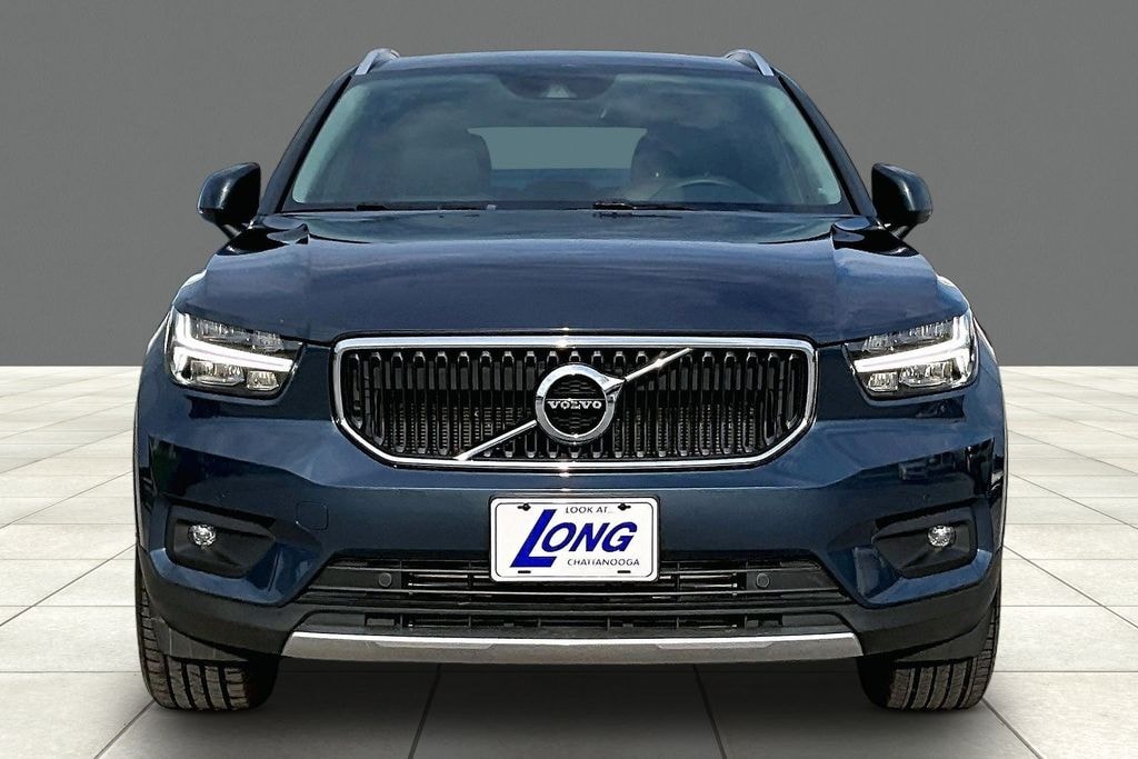Used 2022 Volvo XC40 Momentum SUV