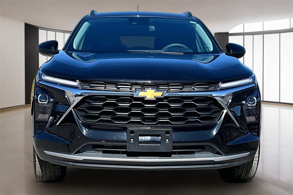 Used 2024 Chevrolet Trax LT SUV