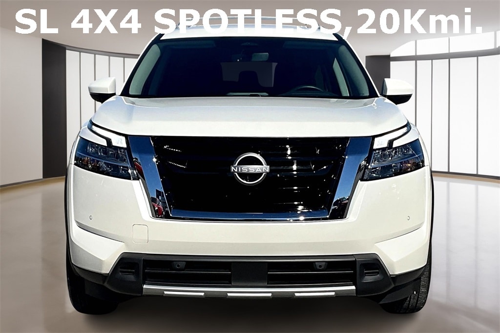 Used 2024 Nissan Pathfinder SL SUV
