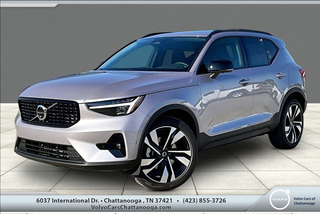 New 2026 Volvo XC40 B5 Ultra