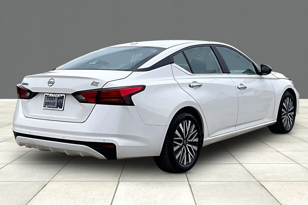 Used 2025 Nissan Altima 2.5 SV Sedan