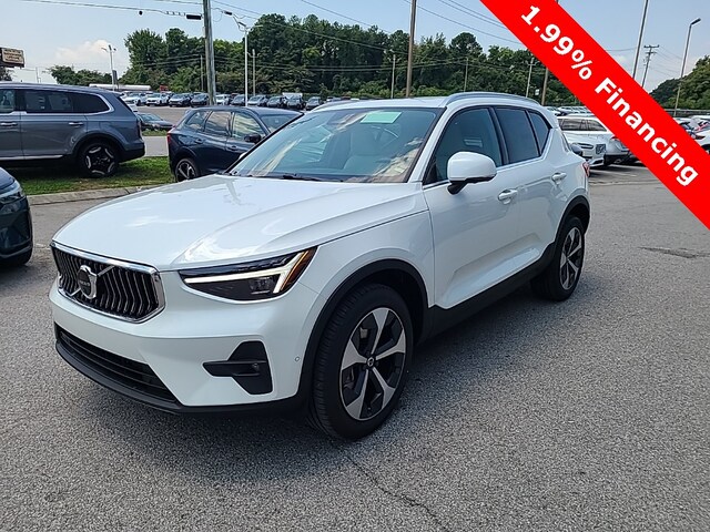 2025 Volvo XC40 B5 Plus Bright Theme SUV