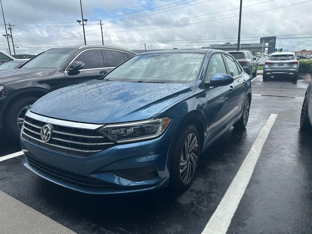 Used 2020 Volkswagen Jetta SEL Sedan