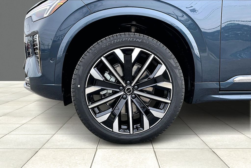 2026 Volvo XC90 Ultra - Photo 13