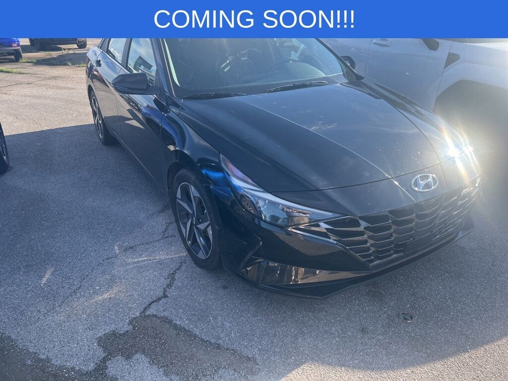 Used 2023 Hyundai Elantra Limited Sedan