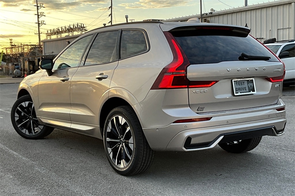 New 2026 Volvo XC60 B5 Plus SUV