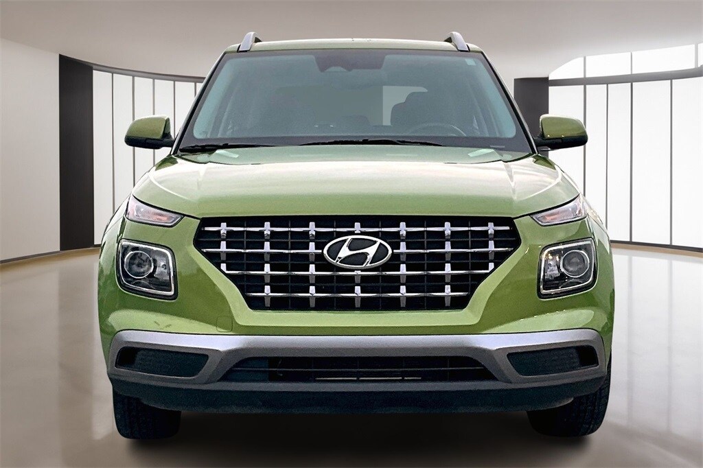 Used 2024 Hyundai Venue SEL SUV