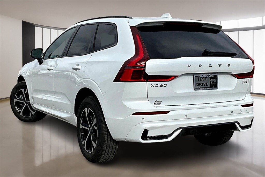 New 2026 Volvo XC60 B5 Core SUV