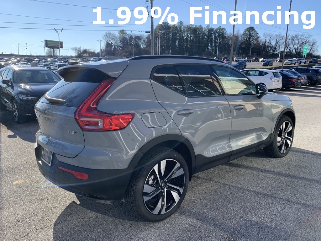 2025 Volvo XC40 Plus - Photo 6