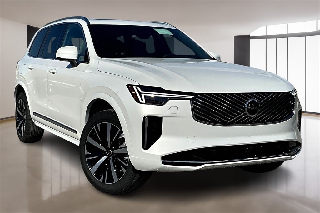 New 2026 Volvo XC90 B5 Core SUV