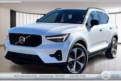 2026 Volvo XC40 B4 Plus FWD SUV
