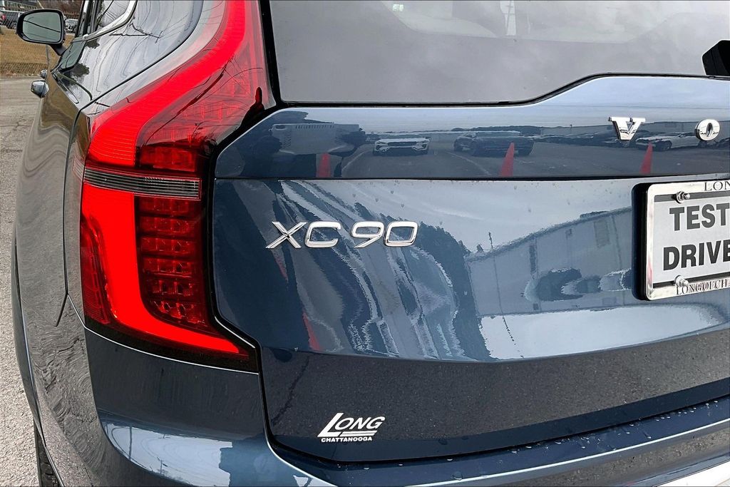 2026 Volvo XC90 Ultra - Photo 9