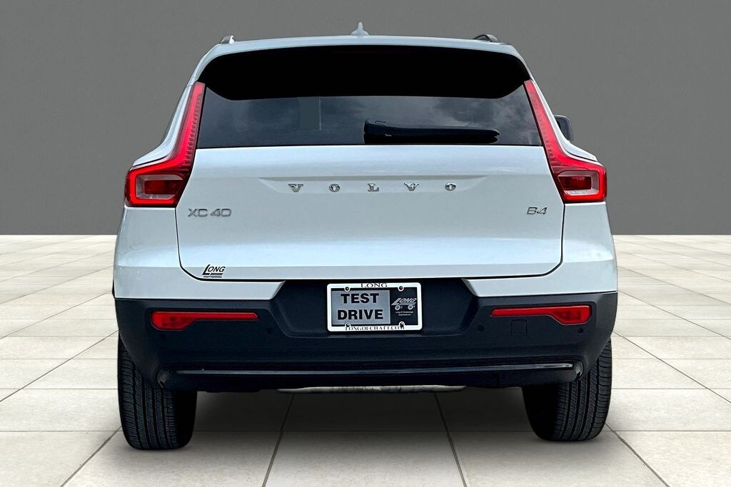 Used 2026 Volvo XC40 B4 Plus SUV