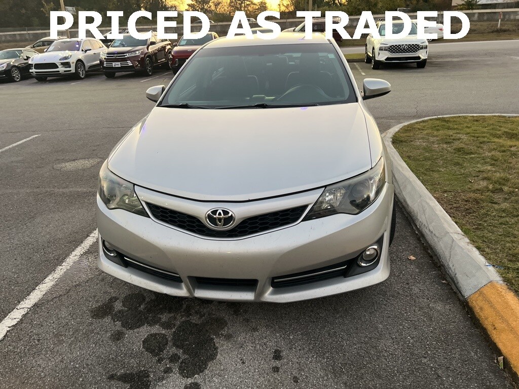 Used 2012 Toyota Camry SE Sedan