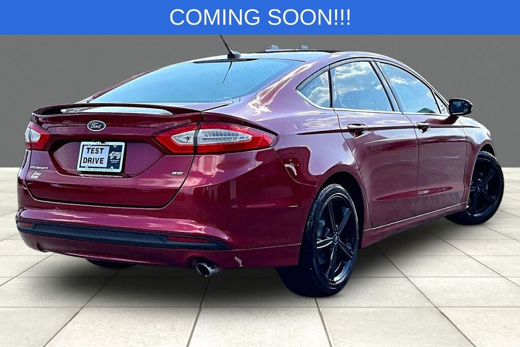 Used 2016 Ford Fusion SE Sedan