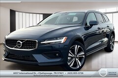2026 Volvo V60 Cross Country B5 Plus AWD Wagon