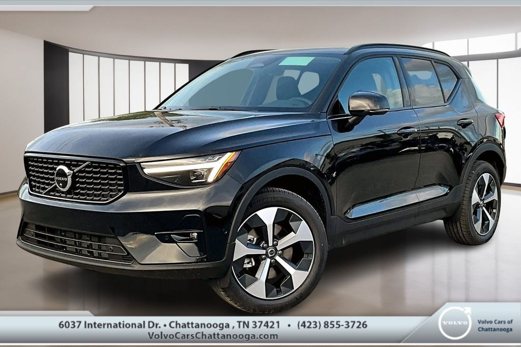 Used 2026 Volvo XC40 B4 Plus SUV