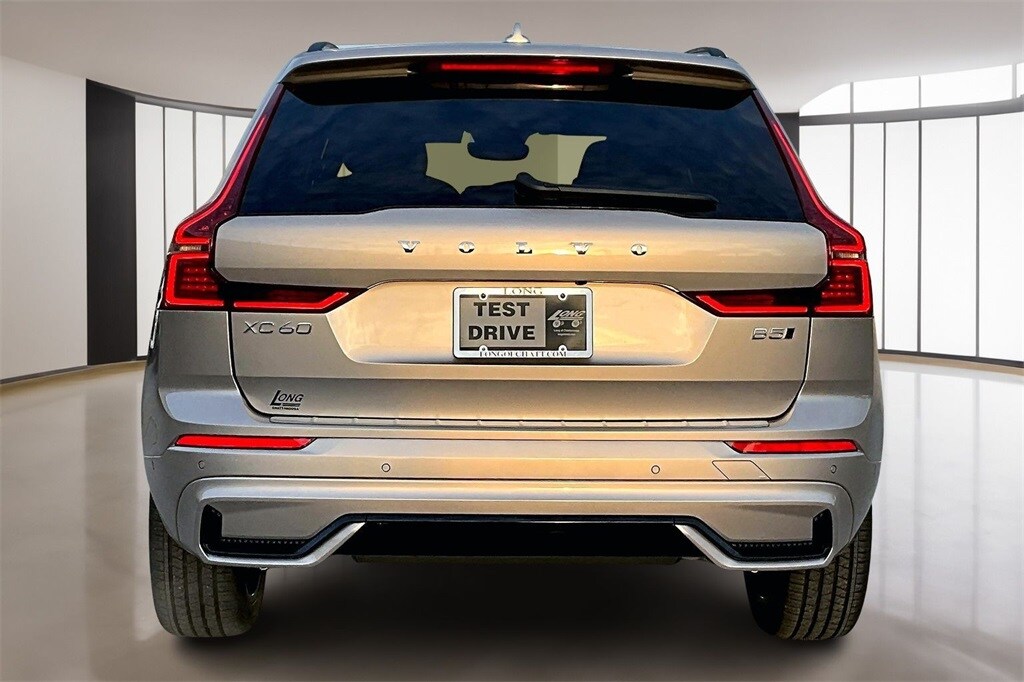 New 2026 Volvo XC60 B5 Plus SUV