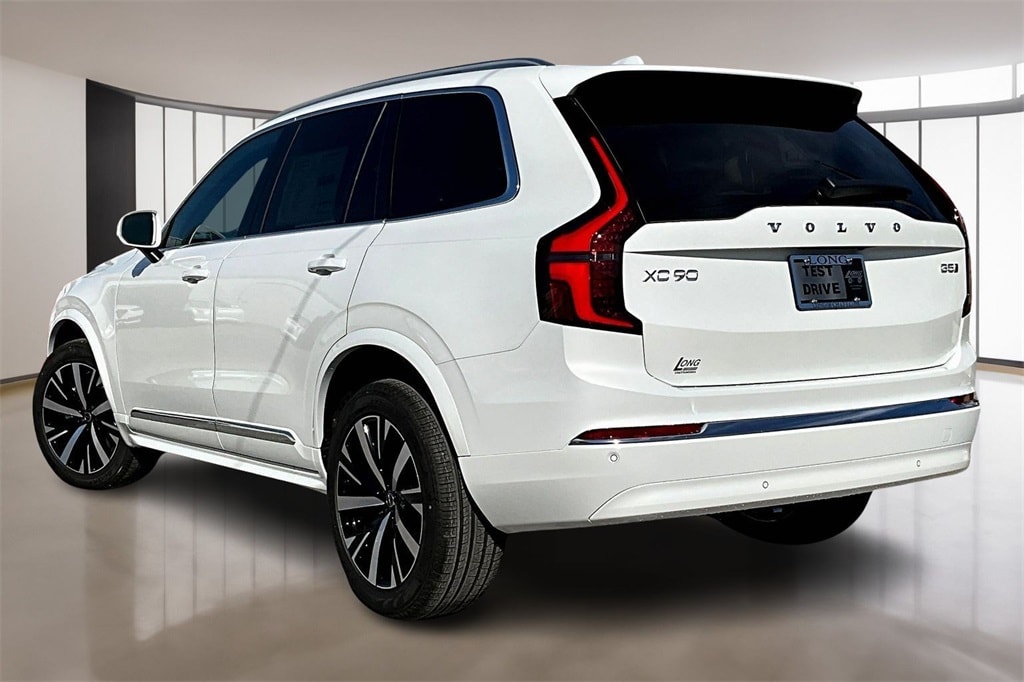 New 2026 Volvo XC90 B5 Core SUV