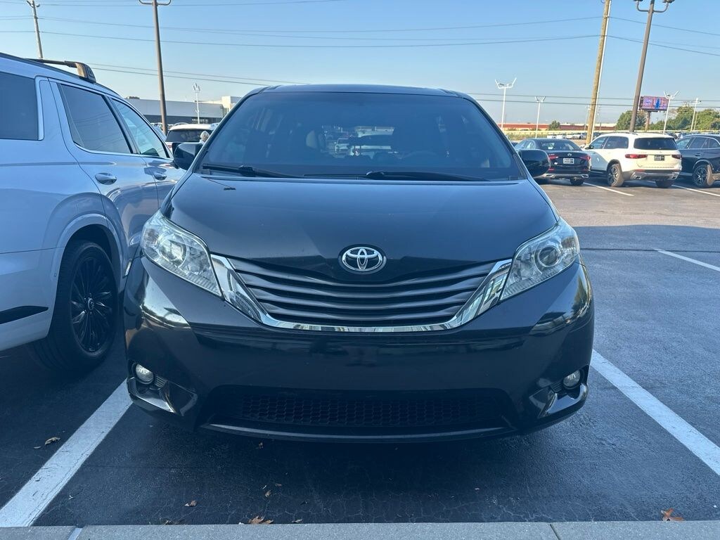 Used 2013 Toyota Sienna XLE Minivan/Van