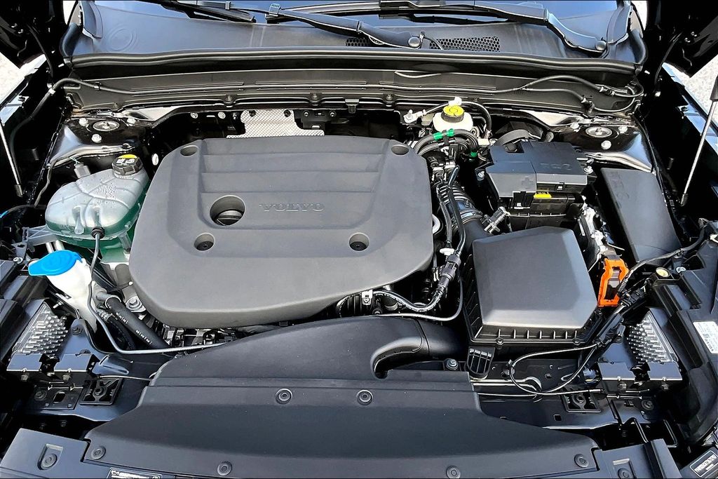 2026 Volvo XC40 Plus - Photo 12