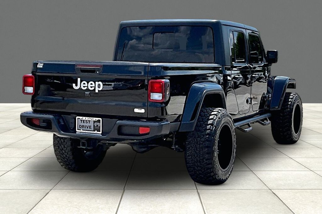 Used 2020 Jeep Gladiator Overland Truck