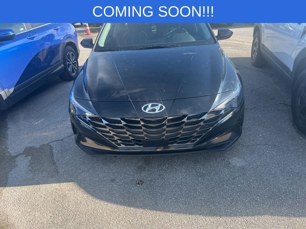 Used 2023 Hyundai Elantra Limited Sedan